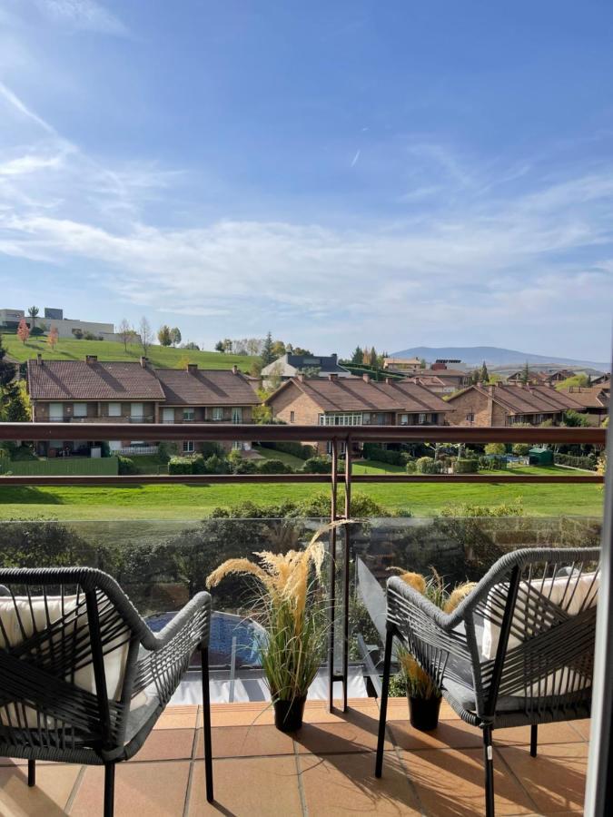 Estilosa Casa Golf Suites Gorraiz ภายนอก รูปภาพ