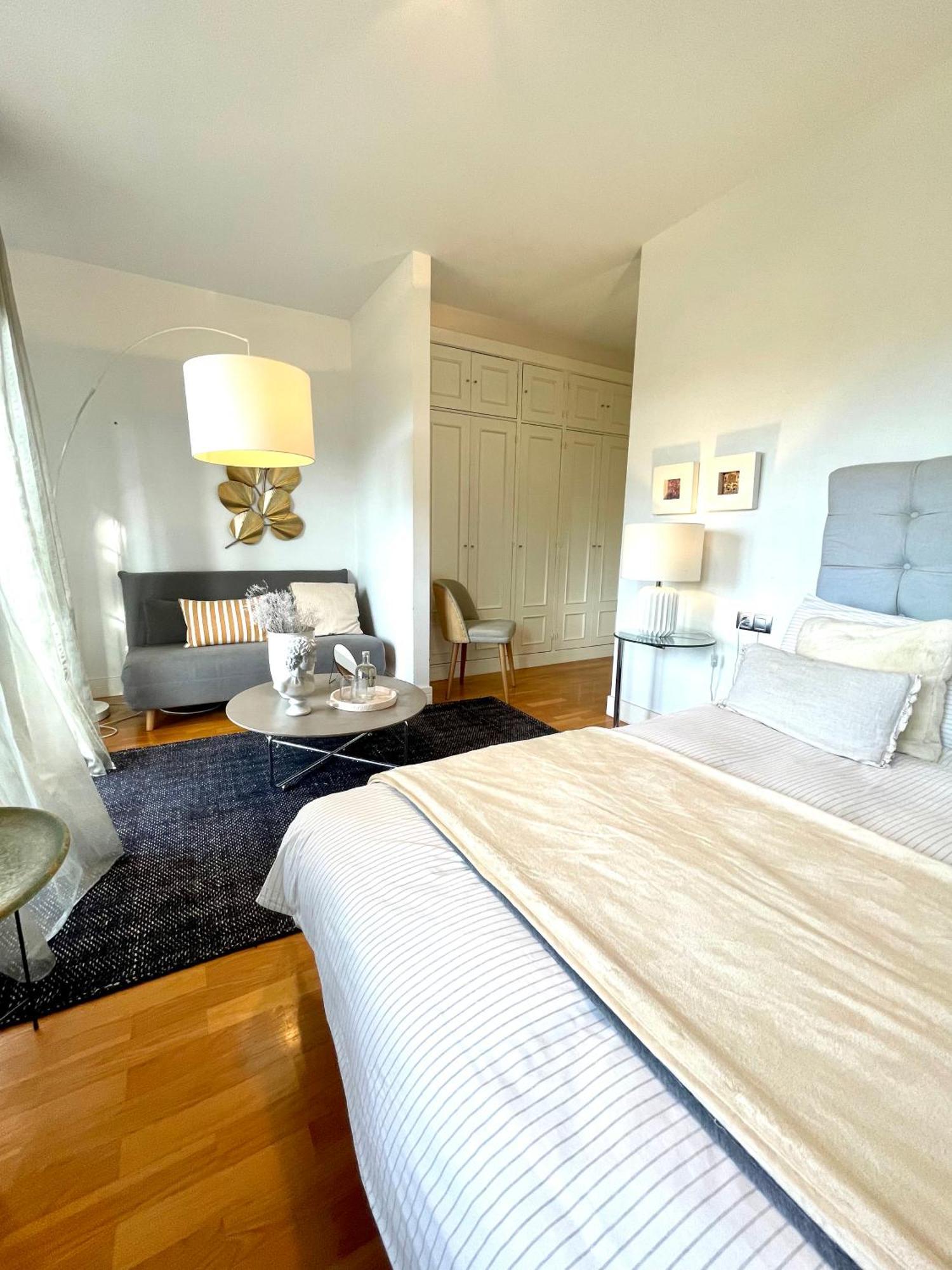 Estilosa Casa Golf Suites Gorraiz ภายนอก รูปภาพ