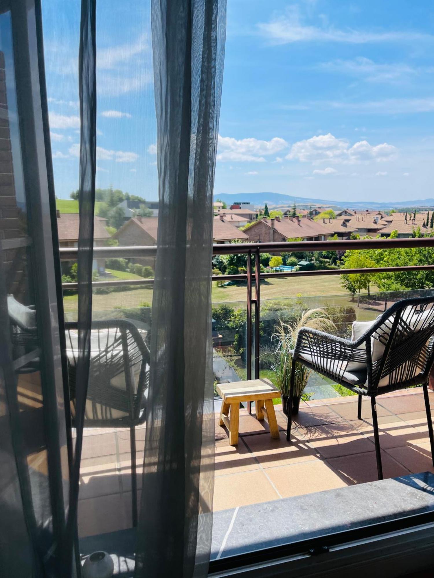 Estilosa Casa Golf Suites Gorraiz ภายนอก รูปภาพ